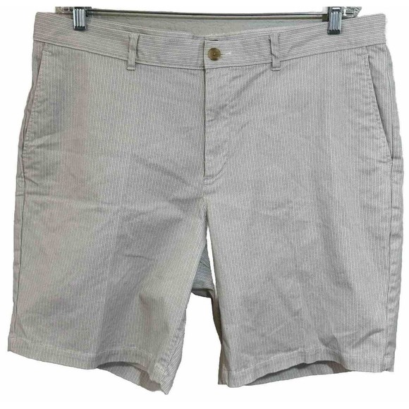 Saks Fifth Avenue Other - Saks Fifth Avenue Grey Herringbone Men's  Casual Chino Shorts Size 38‎